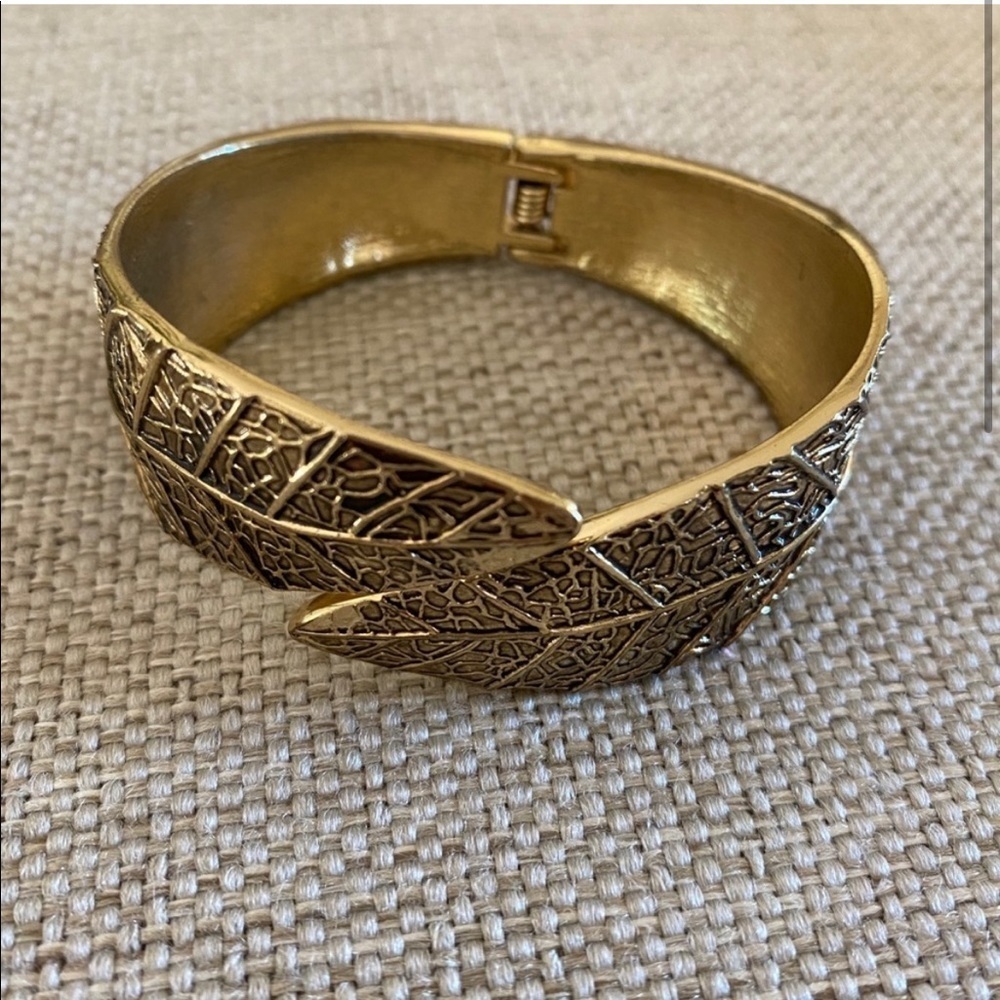 Embracing Leaves Hinged Cuff Bangle in Gold Tone